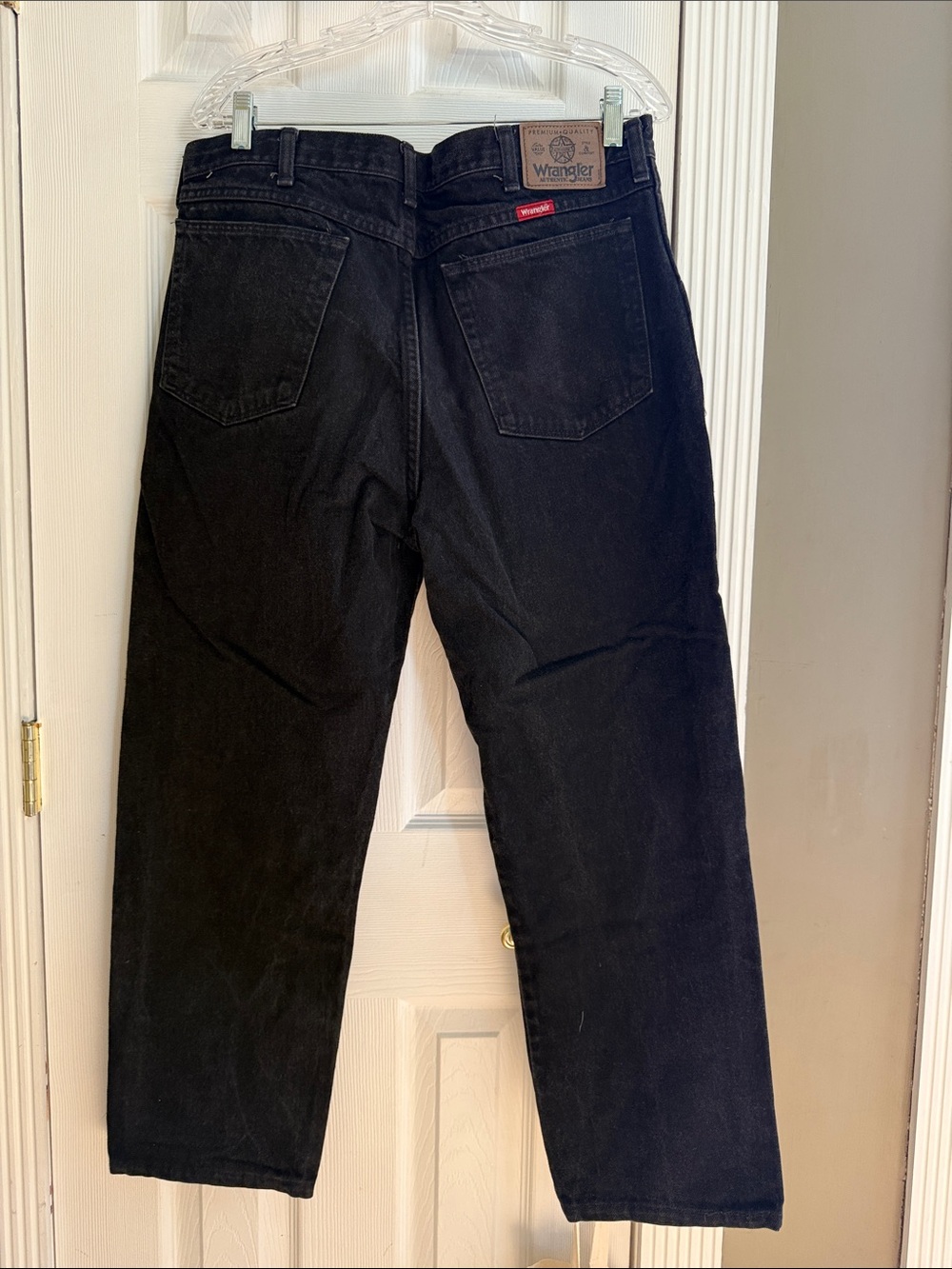 Black Men’s wrangler - Picture 2 of 3